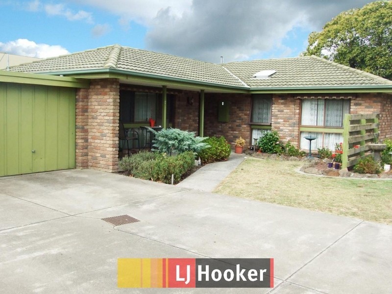 8/10 Wadsley Avenue, Pakenham VIC 3810