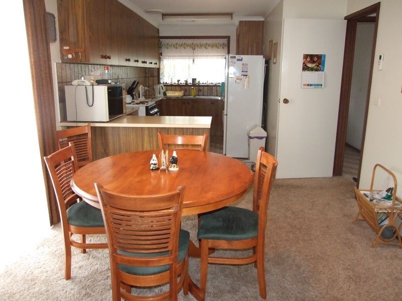 8/10 Wadsley Avenue, Pakenham VIC 3810