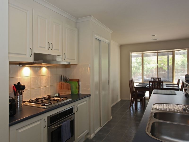 89 Oaklands Way, Pakenham VIC 3810