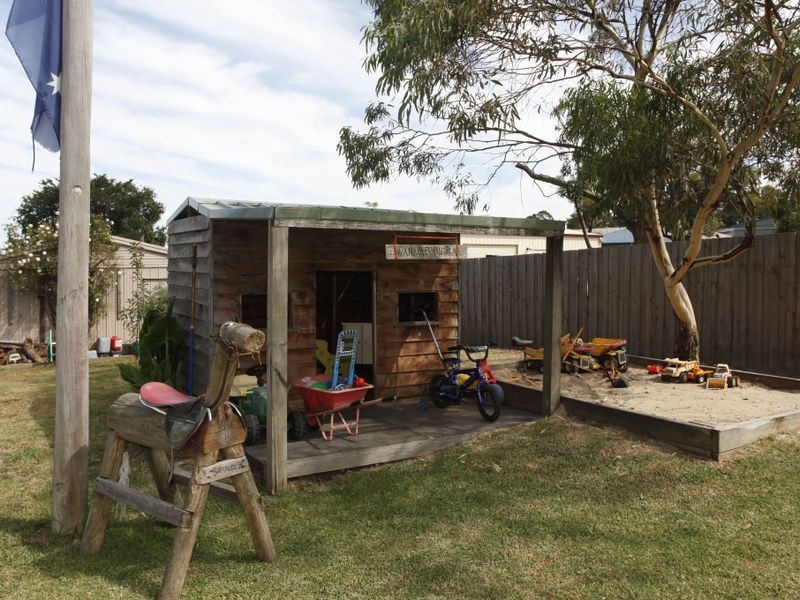 13 Jefferson Road, Garfield VIC 3814