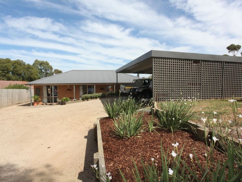 13 Jefferson Road, Garfield VIC 3814