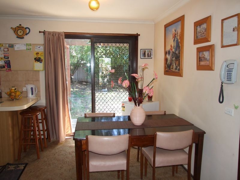 16 Smethurst Avenue, Pakenham VIC 3810