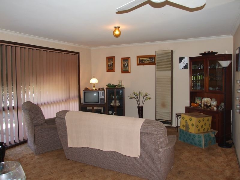 16 Smethurst Avenue, Pakenham VIC 3810