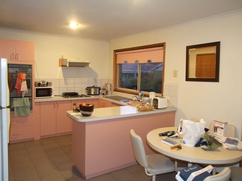 2/13 – 15 Princes Highway, Pakenham VIC 3810