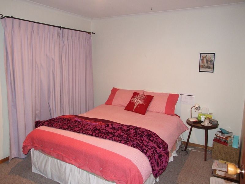 2/13 – 15 Princes Highway, Pakenham VIC 3810