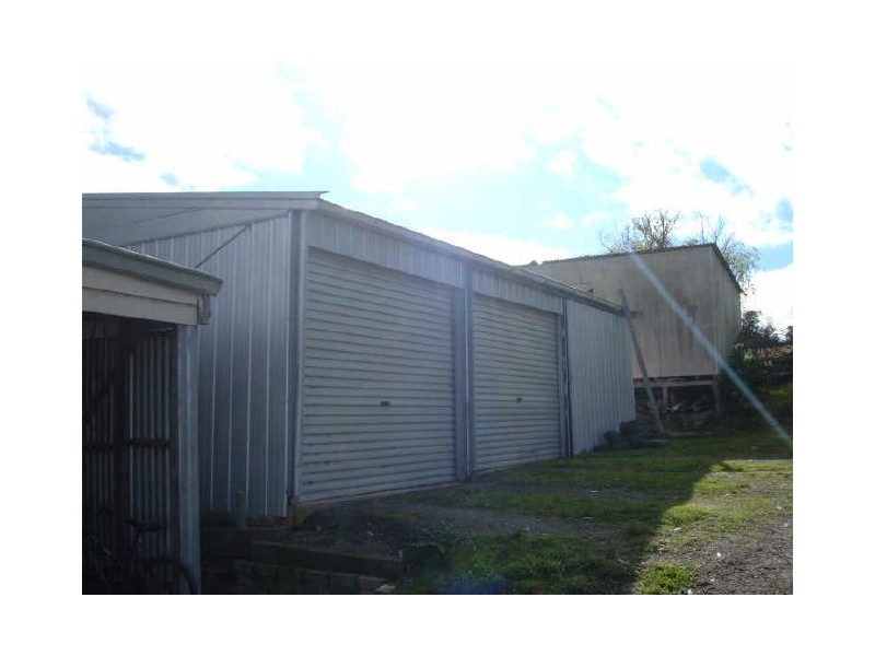 105 Army Settlement Road, Pakenham VIC 3810