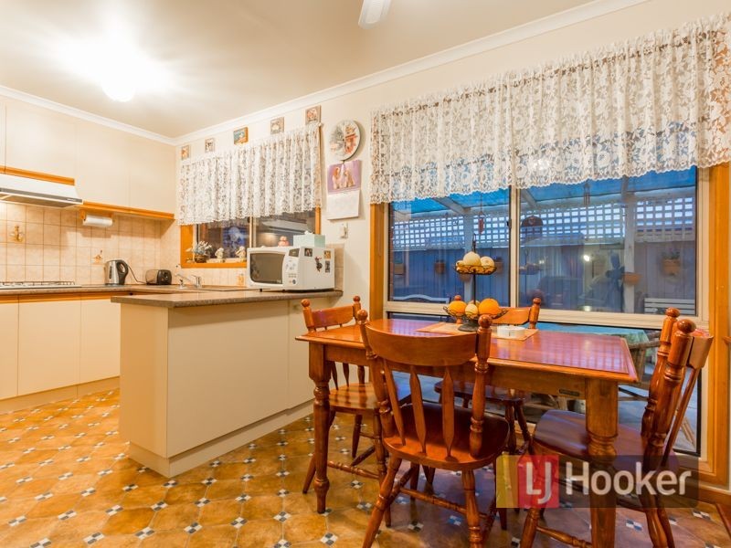 2/9 Tania Court, Pakenham VIC 3810