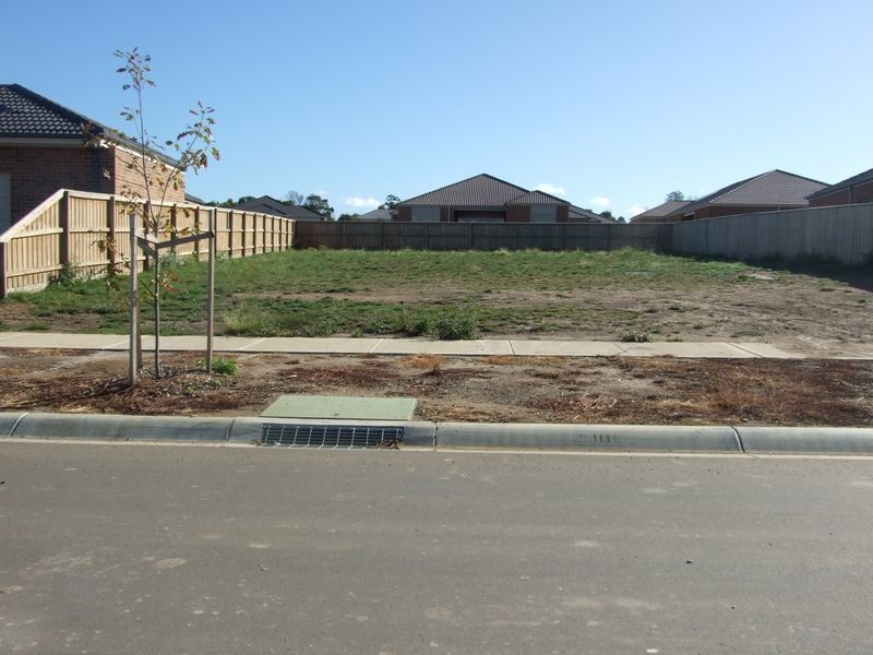 111 Livingstone Boulevard, Pakenham VIC 3810