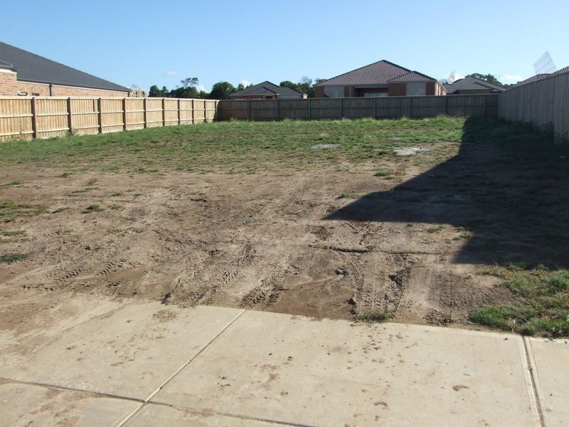 111 Livingstone Boulevard, Pakenham VIC 3810