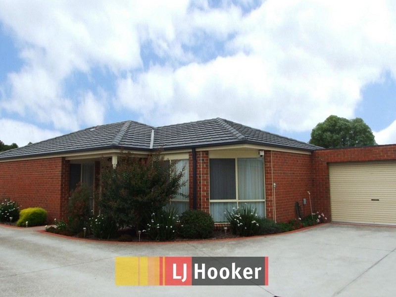 7/11 King Street, Pakenham VIC 3810
