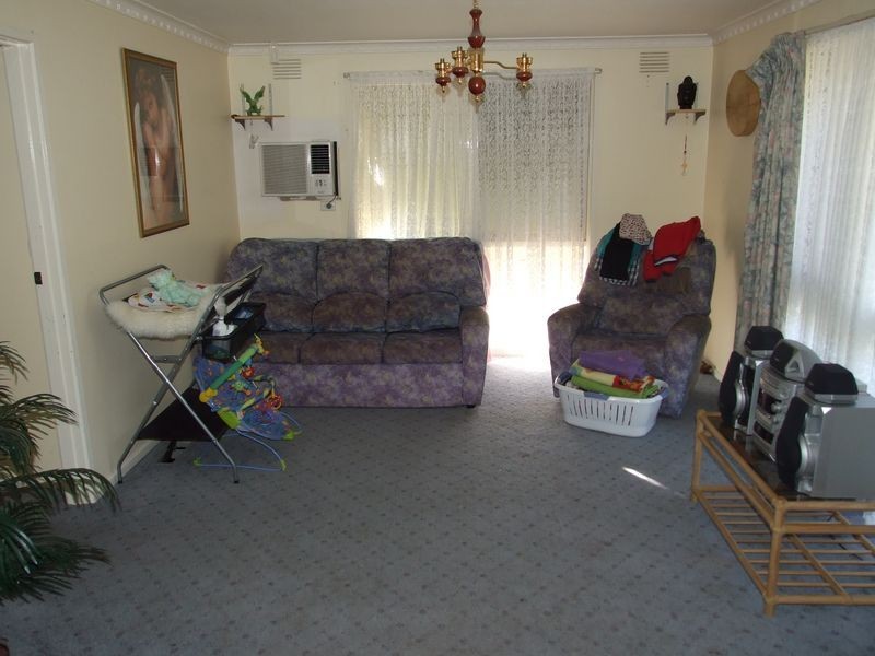 15 Thwaites Road, Pakenham VIC 3810