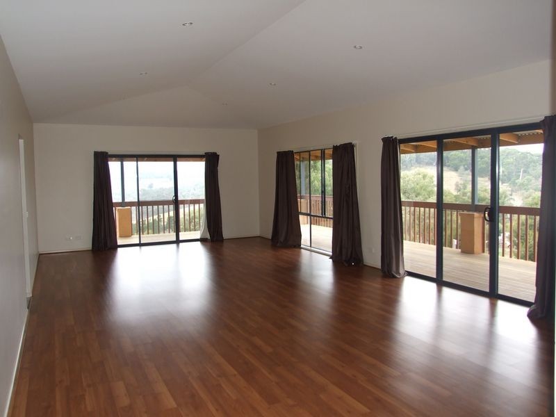 187 Ahern Road, Pakenham VIC 3810