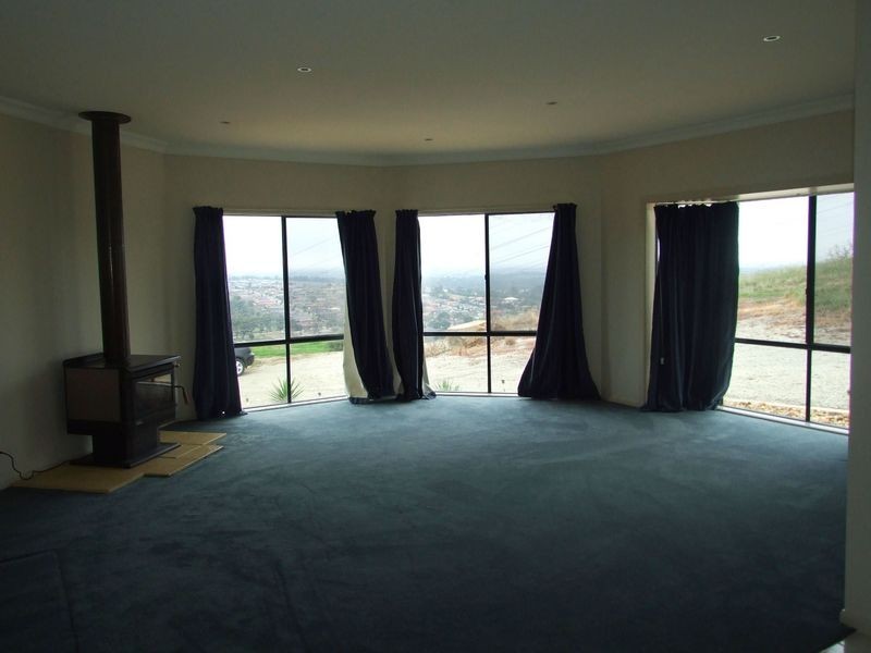 187 Ahern Road, Pakenham VIC 3810