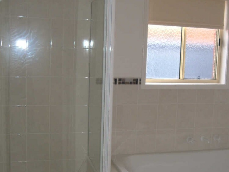 17 Scarlet Crescent, Pakenham VIC 3810