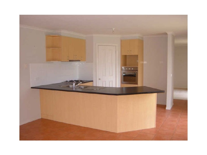 2 Ashwood Grove, Pakenham VIC 3810