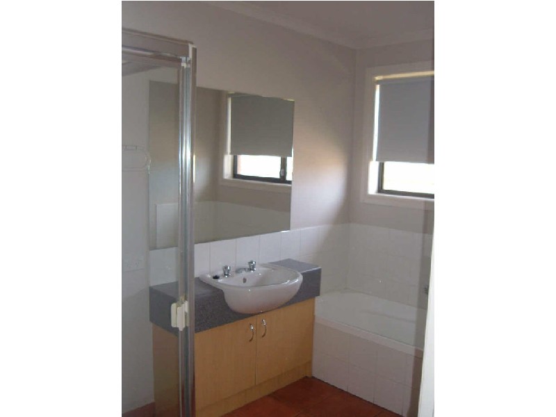 2 Ashwood Grove, Pakenham VIC 3810