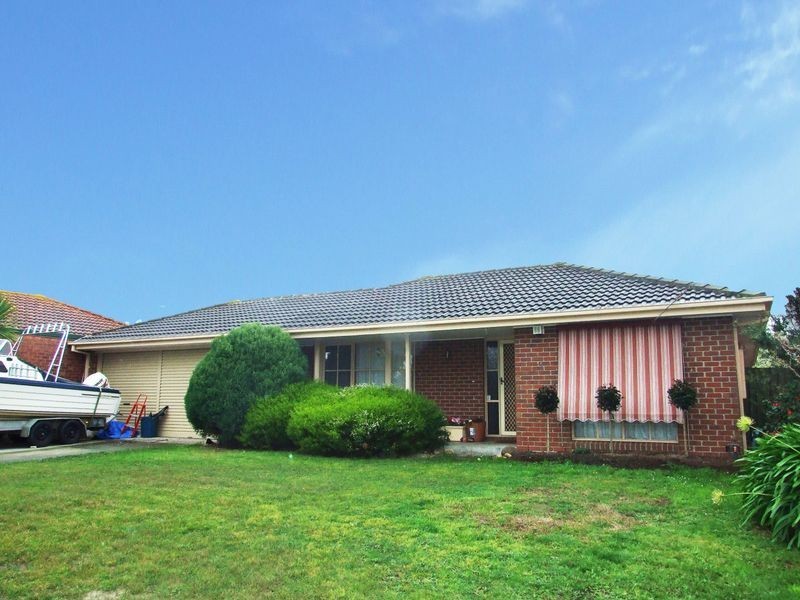 3 Jan Maree Court, Pakenham VIC 3810