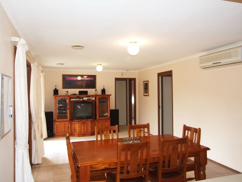 3 Jan Maree Court, Pakenham VIC 3810