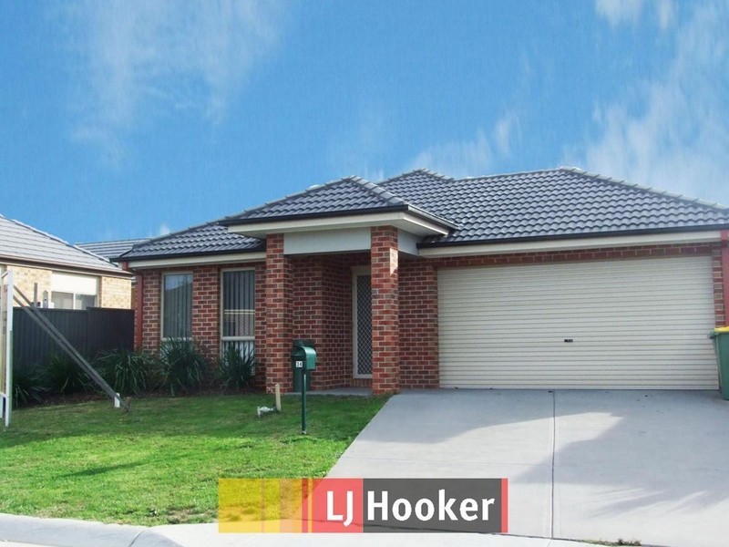 34 Downing Square, Pakenham VIC 3810