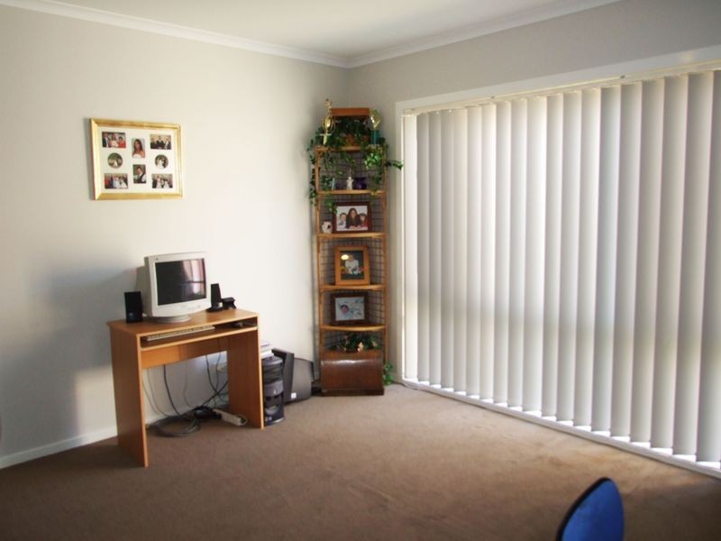 34 Downing Square, Pakenham VIC 3810