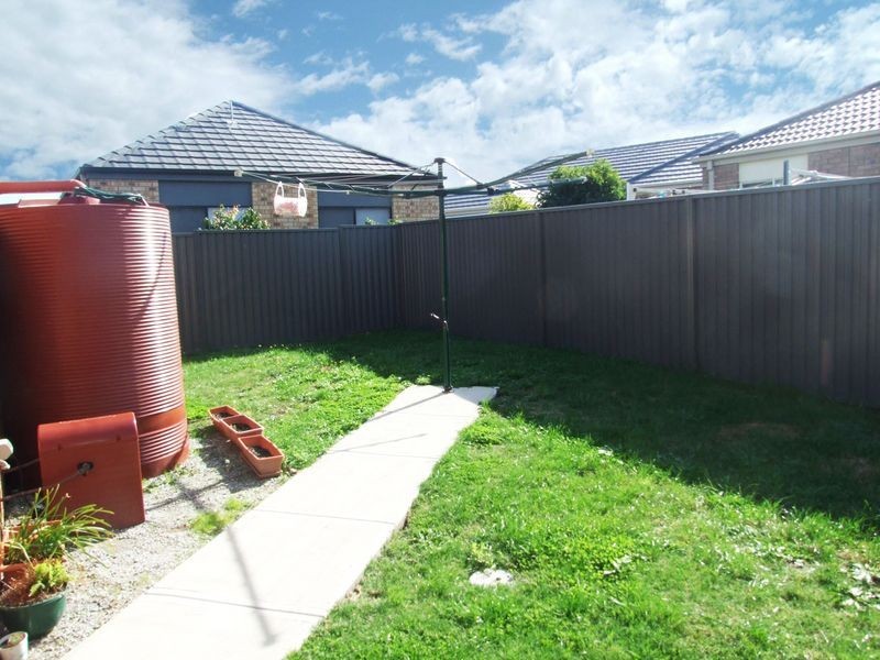34 Downing Square, Pakenham VIC 3810
