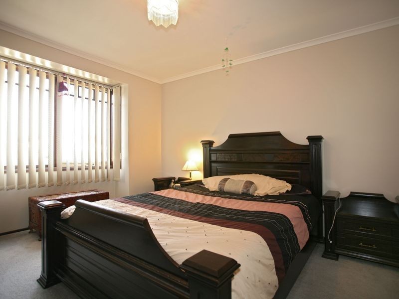 2 Montclaire Court, Pakenham VIC 3810