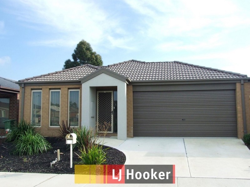 49 Pommel Street, Pakenham VIC 3810