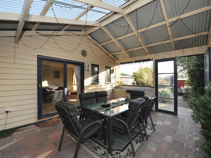 100 Duncan Drive, Pakenham VIC 3810