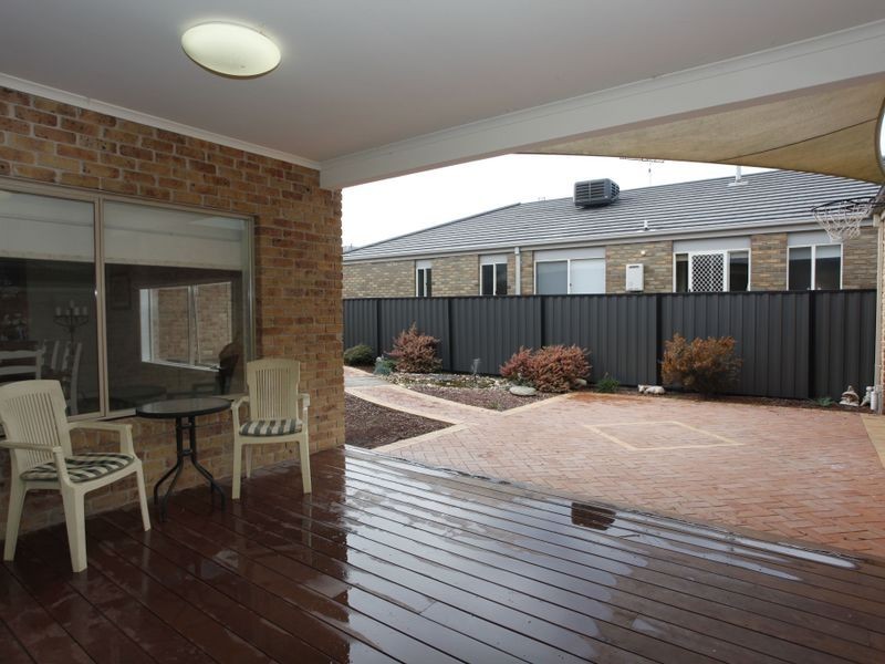 13 Michigan Grange, Pakenham VIC 3810