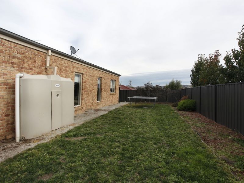 13 Michigan Grange, Pakenham VIC 3810