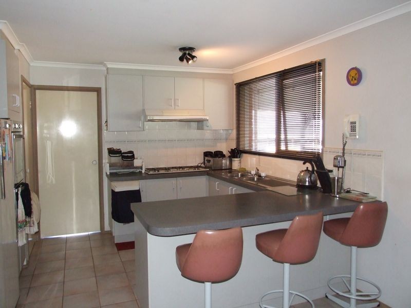 2 Pommel Street, Pakenham VIC 3810