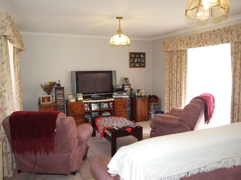 2 Pommel Street, Pakenham VIC 3810