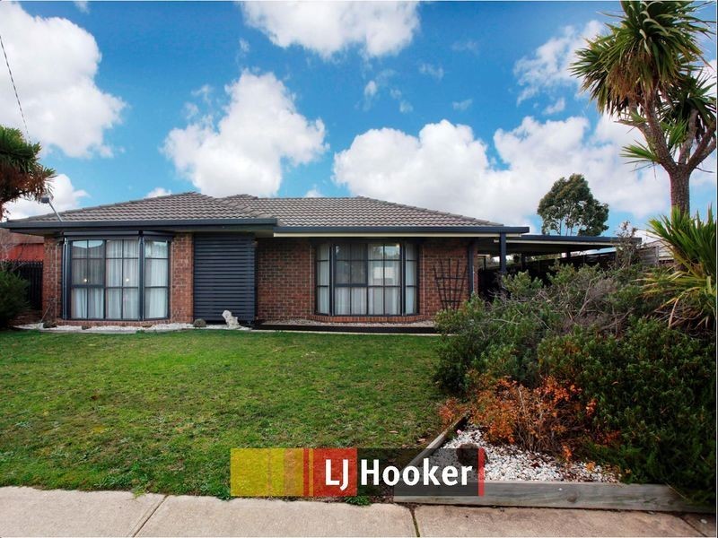 44 Dunbarton Drive, Pakenham VIC 3810