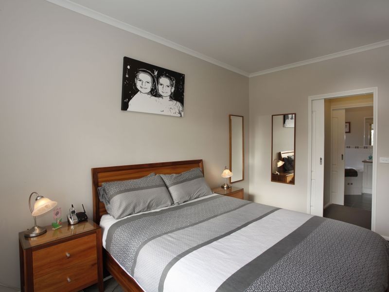 6 Yarra Close, Pakenham VIC 3810