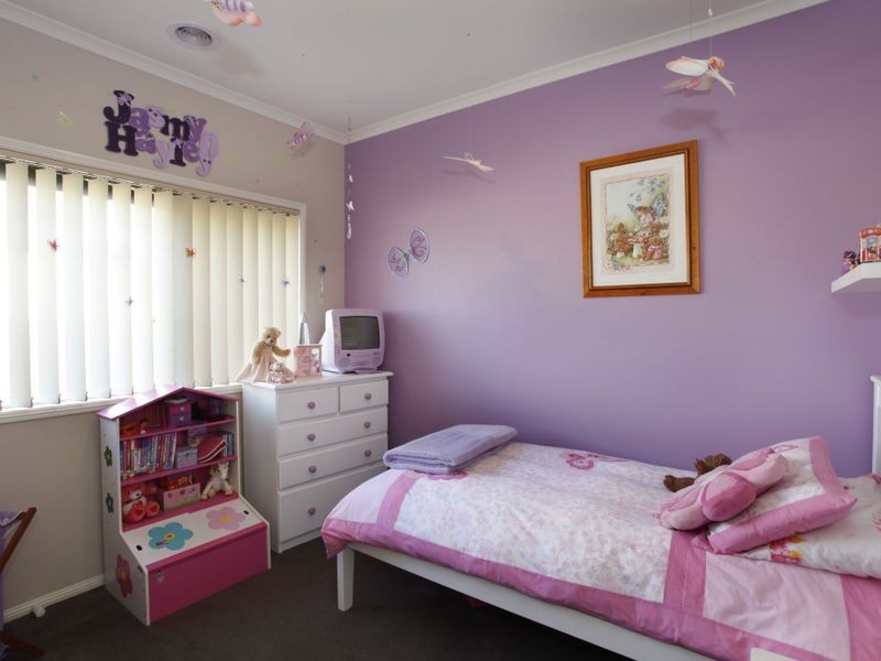 6 Yarra Close, Pakenham VIC 3810