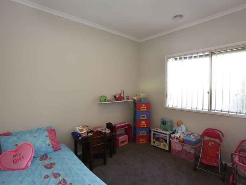 6 Yarra Close, Pakenham VIC 3810