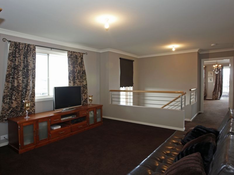 30 Everly Circuit, Pakenham VIC 3810