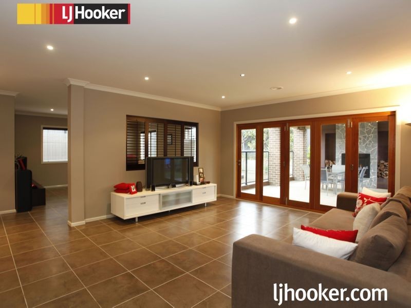 1 Michigan Grange, Pakenham VIC 3810