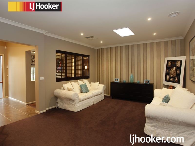 1 Michigan Grange, Pakenham VIC 3810