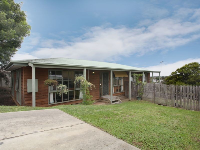 13 Breyleigh Drive, Pakenham VIC 3810