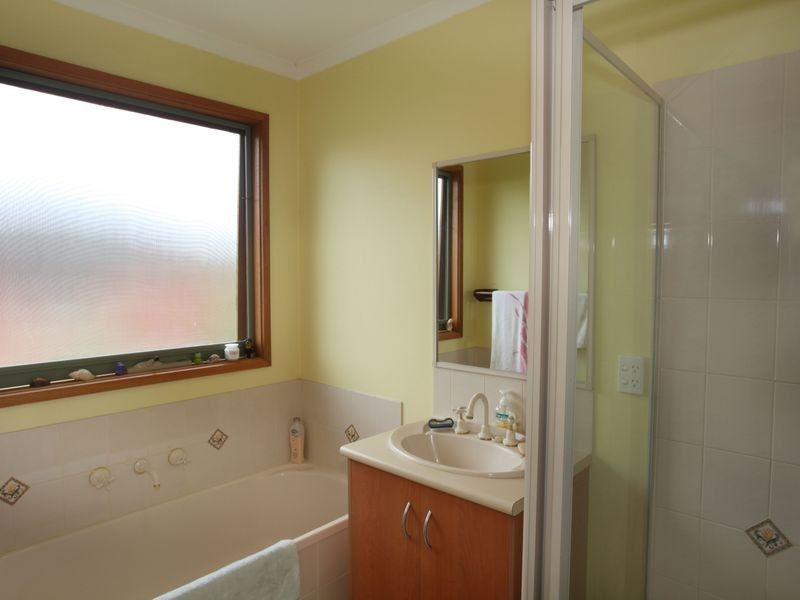 13 Breyleigh Drive, Pakenham VIC 3810