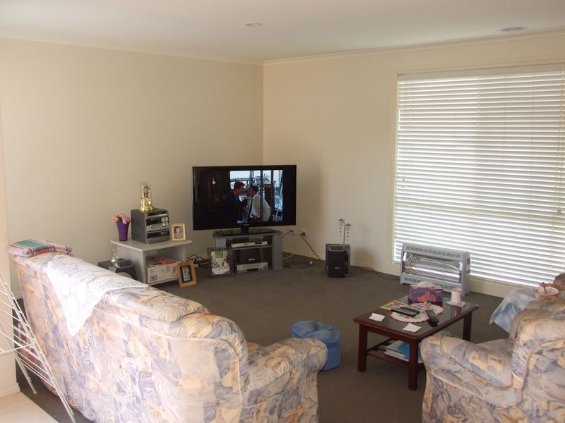 29 Ironbark Circuit, Pakenham VIC 3810