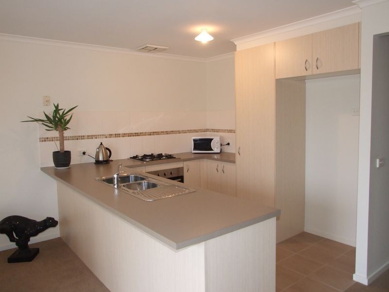 30 Kimberley Grove, Pakenham VIC 3810