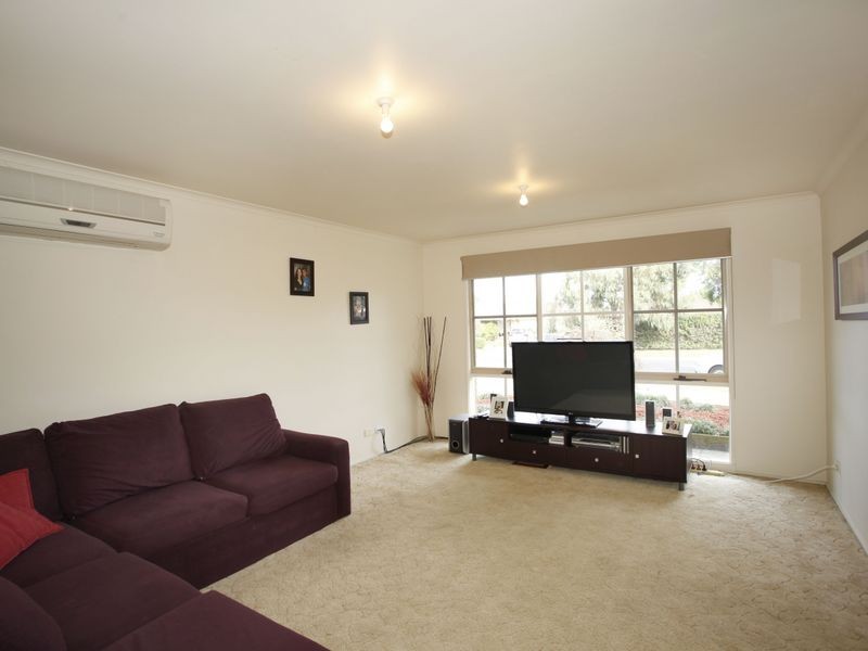 67 Simon Drive, Pakenham VIC 3810