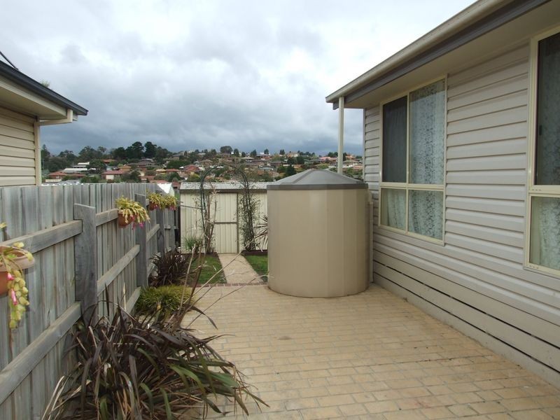 17 Meaby Drive, Pakenham VIC 3810