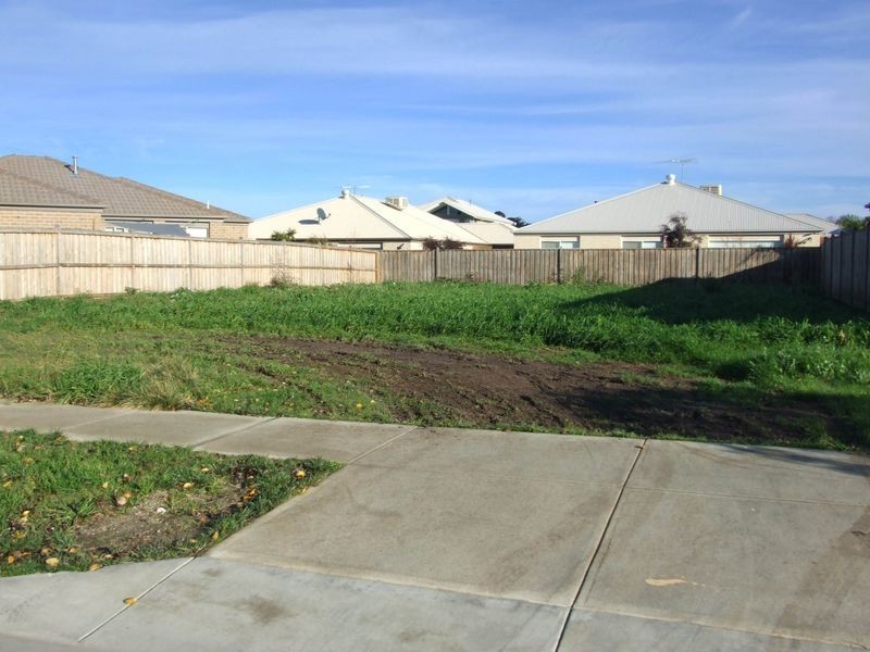 5 Mikasa Place, Pakenham VIC 3810