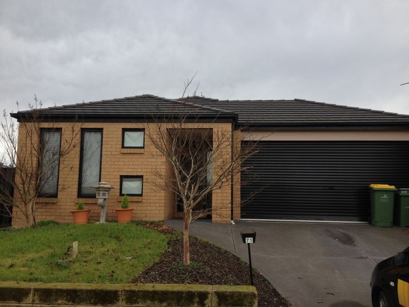 71 Leigh Drive, Pakenham VIC 3810