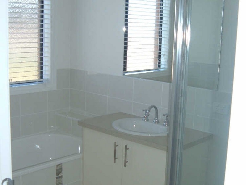 71 Leigh Drive, Pakenham VIC 3810