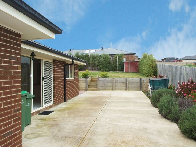 7 Yellowgum Drive, Pakenham VIC 3810