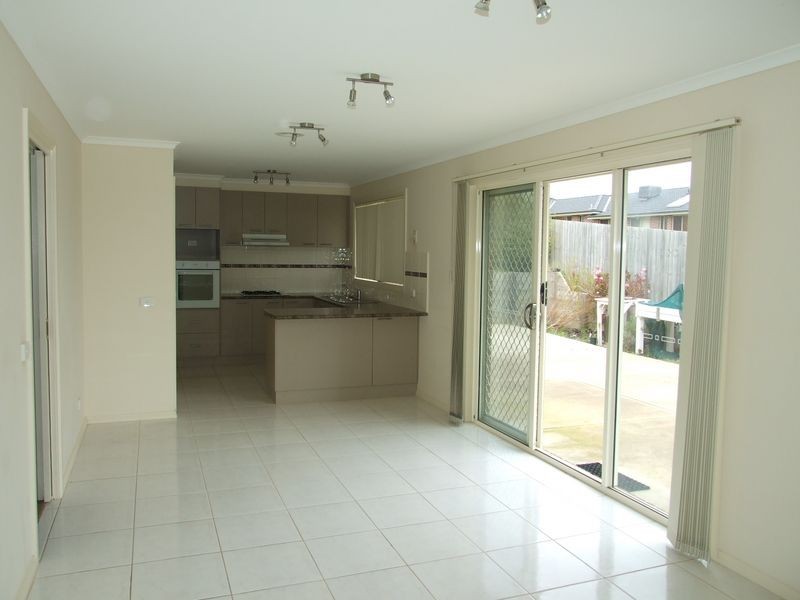 7 Yellowgum Drive, Pakenham VIC 3810